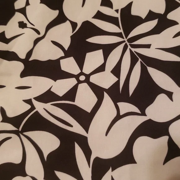 Lands' End Women’s Floral Skirt - Picture 7 of 12